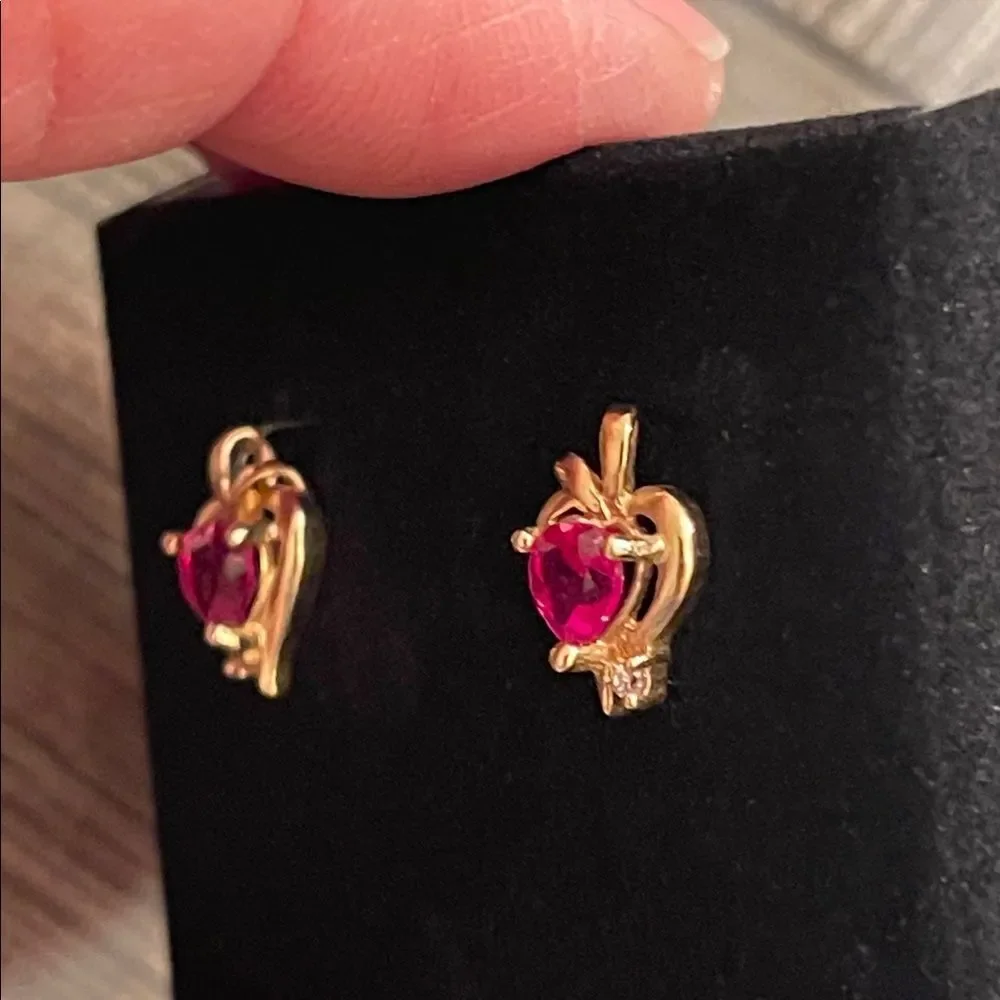 10kt Gold Simulated Red Gem Heart Shaped Earrings Stud - Post Earrings